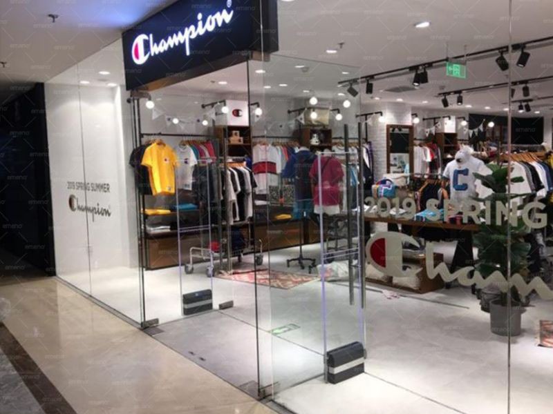 Champion Clothing Store တွင် AM9800 အဝတ်အစား ခိုးယူမှု ကိရိယာကို တပ်ဆင်ထားသည်။