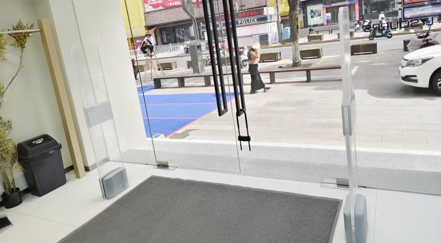 M & RFID dual freal - အ 0 တ်အထည်လက်လီစက်မှုလုပ်ငန်းအတွက်အသိဉာဏ်လုံခြုံမှု။